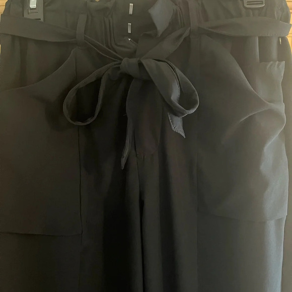 Modern Ambition Black Slacks - Picture 4 of 8